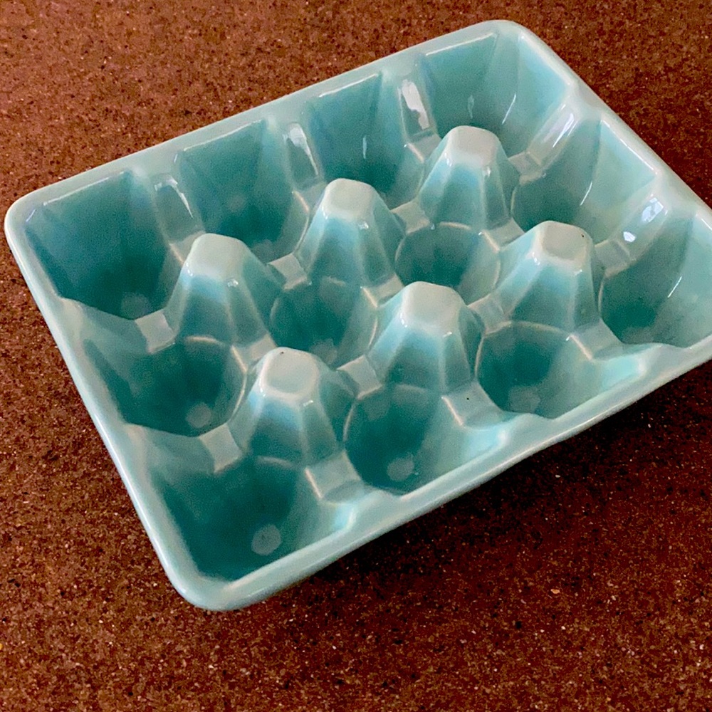 dozen ceramic egg container